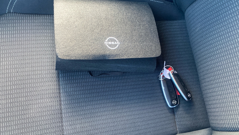 Nissan Qashqai 1.3 DiG-T MH 158 Acenta Premium 5dr Xtronic Petrol Hatchback